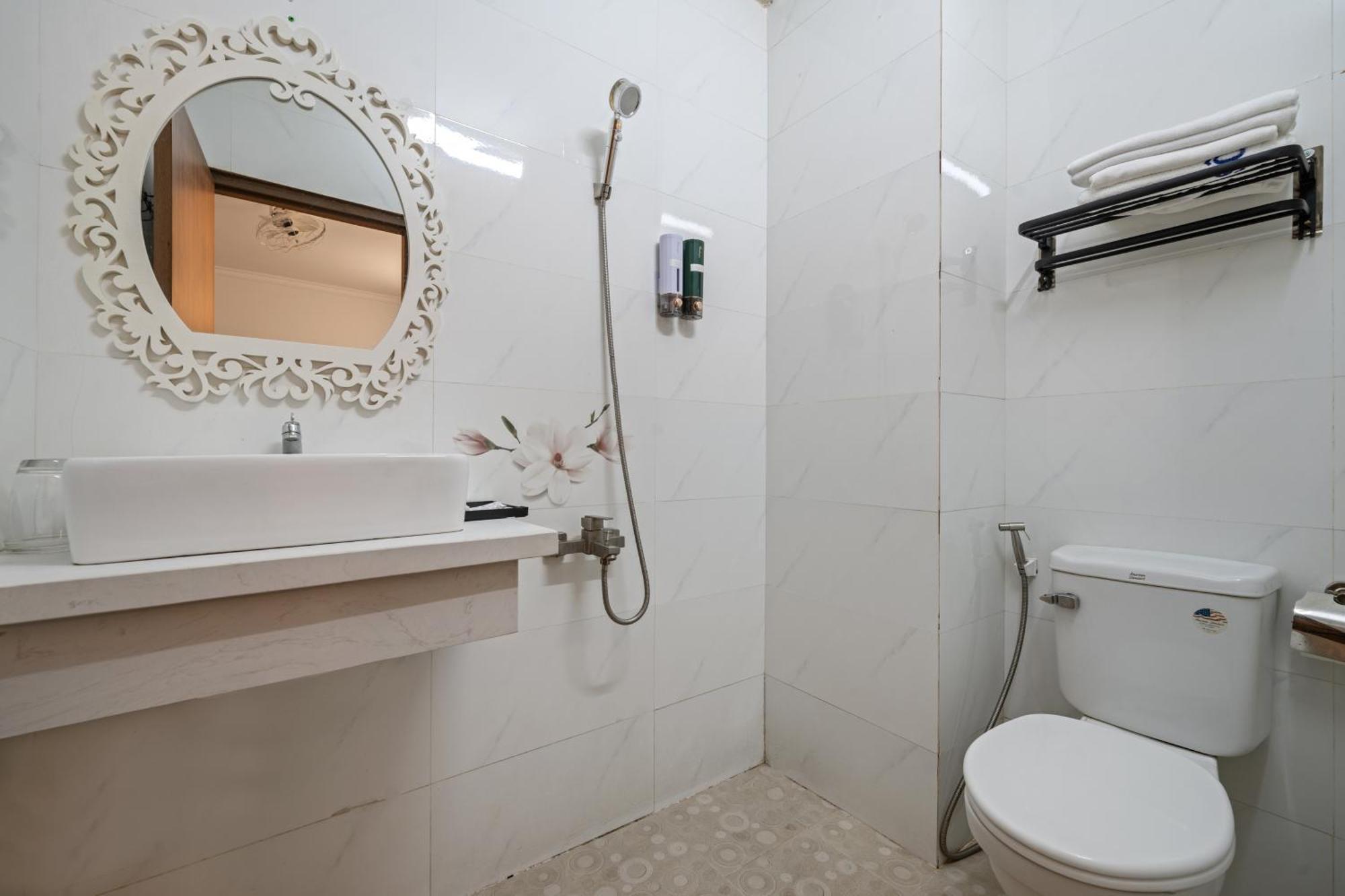 Hôtel Khach San Nami Nha Trang Extérieur photo