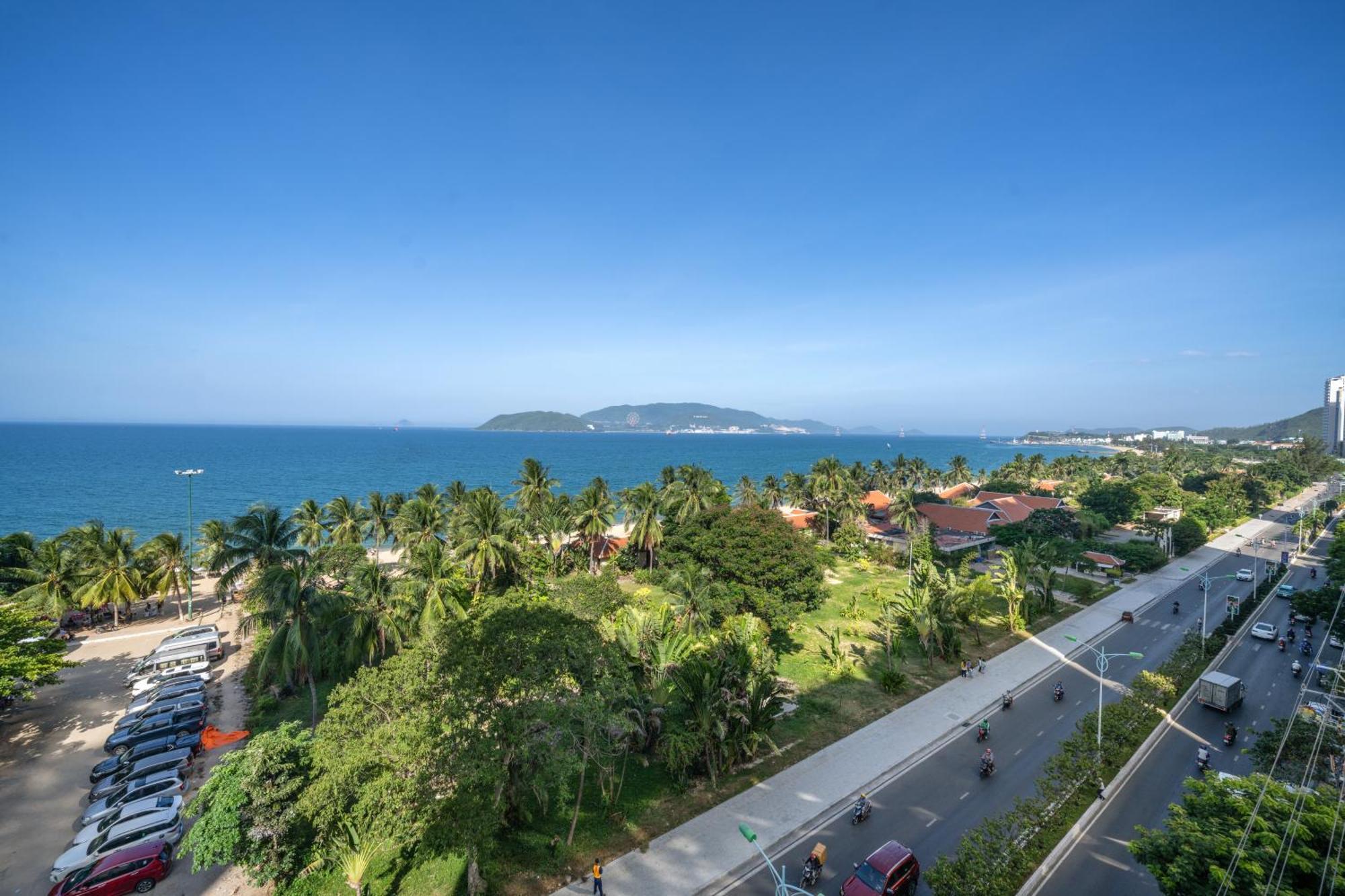 Hôtel Khach San Nami Nha Trang Extérieur photo